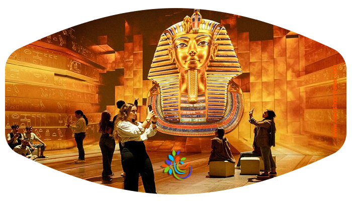 ایده ساخت بزرگترین موزه مصر در سال 1992 مطرح شد. این موزه که تنها 2 کیلومتر با اهرام ثلاثه مصر فاصله دارد بزرگترین موزه آثار تاریخی جهان است که برآورد شده بتواند سالیانه بیش از 5 میلیون بازدید کننده را به سوی خود جذب کند.