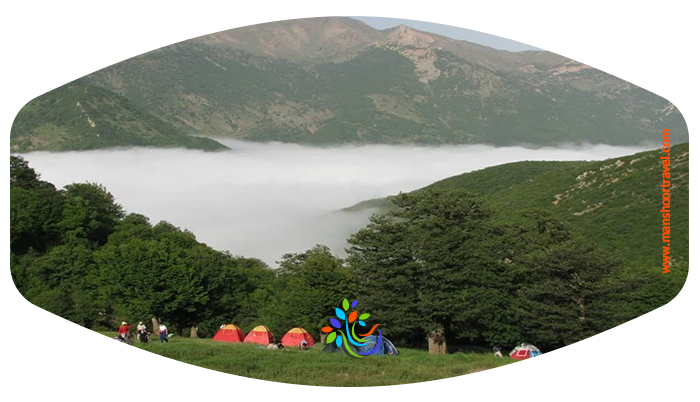 جنگل ابر در مسیر جاده شاهرود به آزادشهر استان گلستان و بعد از روستای ابر در شمال شهر شاهرود قرار گرفته است.جنگل ابر شاهرود یکی از معروف ترین و زیباترین جاذبه های طبیعی ایران به شمار می رود و برای اقیانوسی از ابر که در زمان های مختلف سال، آن را در بر می گی