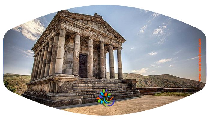 معبد گارنی ارمنستان  اگر ارمنستان را برای سفر انتخاب کرده اید و مثل خیلی های دیگر به ایروان آمده اید، کمی از شلوغی های شهر فاصله بگیرید و حدود 27 کیلومتر از سمت شرق ایروان خارج شوید