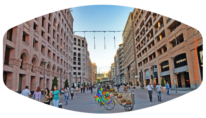 معرفی خیابان شمالی ایروان   طراحی خیابان شمالی ایروان توسط معمار اصلی ایروان الکساندر تامانیان در سال 1924 برنامه ریزی شد، اما از آنجاییکه ارمنستان در آن سال ها عضو اتحاد جماهیر شوروی بود این طرح اجرا نشد.