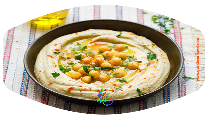 خوشمزه ترین و معروف ترین غذاهای لبنان   1 ) شیش کباب | Shish Kebab  شیش کباب نوعی کباب لبنانی است که بیشتر مخصوص فروش در خیابان های این کشور می باشد و به عنوان میان وعده و تنقلات خیابانی هم خرید و فروش می شود، این کباب بسیار ظریف و نمایانگر سنت قدیمی لبنا