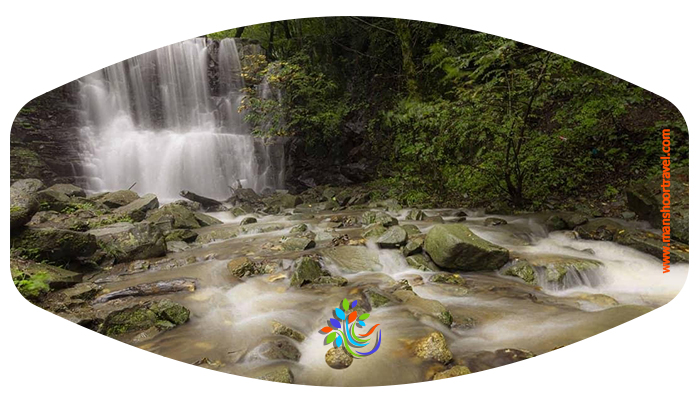 معرفی ابشار لونک گیلان  لونک متشکل از دو آبشار است و در جنگل لونک قرار دارد؛ آبشاری زیبا که پهنای آن ۲۰ متر و ارتفاع آن‌ حدود 6 متر تخمین زده شده است.